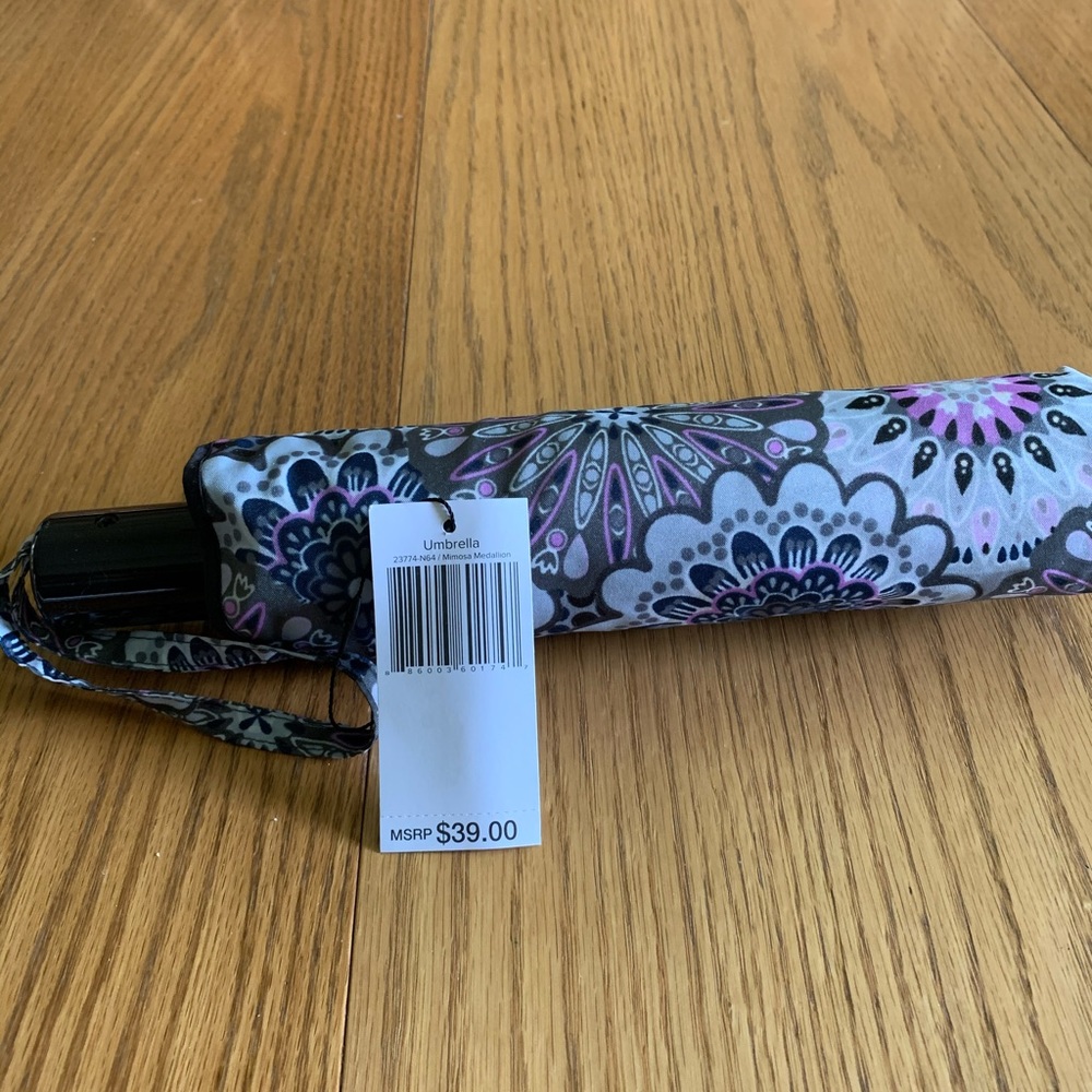 Vera Bradley Umbrella in Mimosa Medallion
